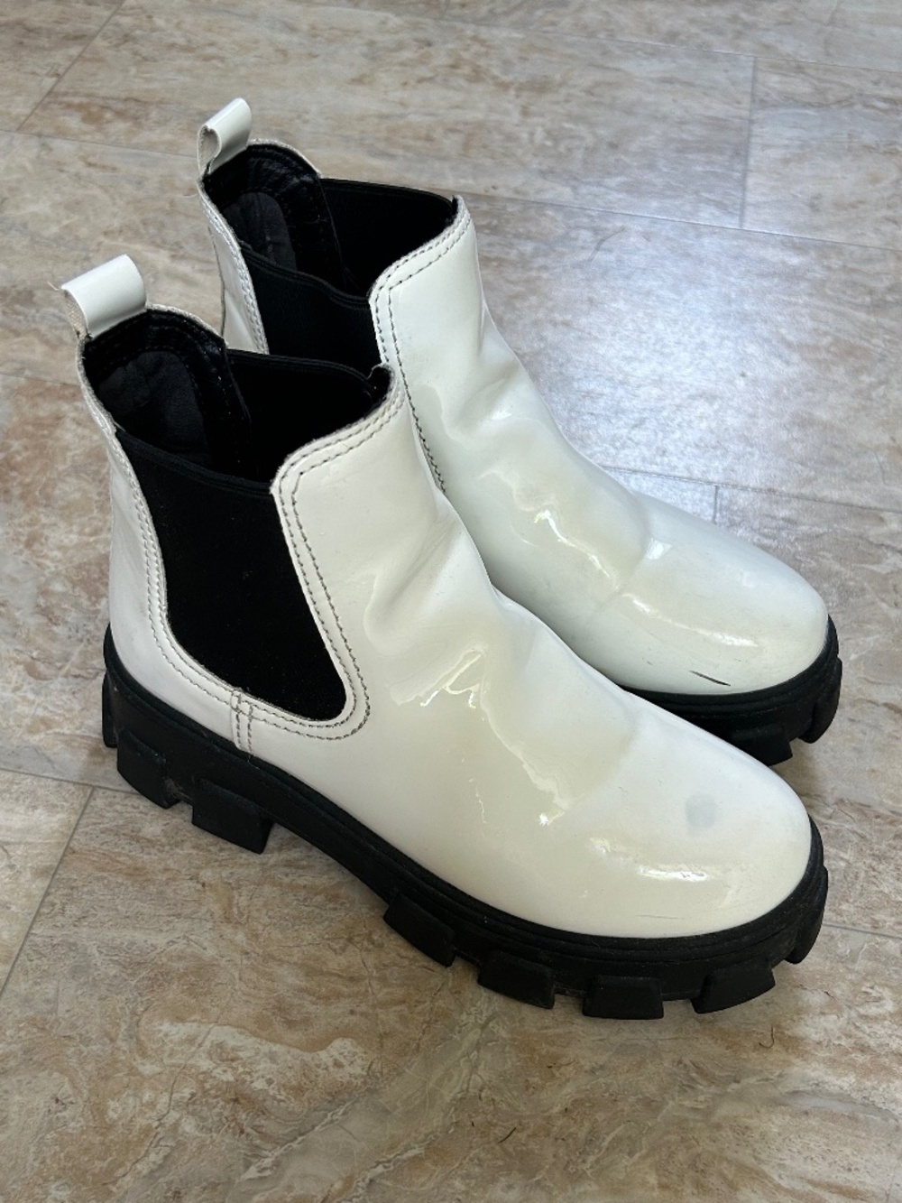 Circus by Sam Edelman White Platform Chelsea Boots | Size 8
